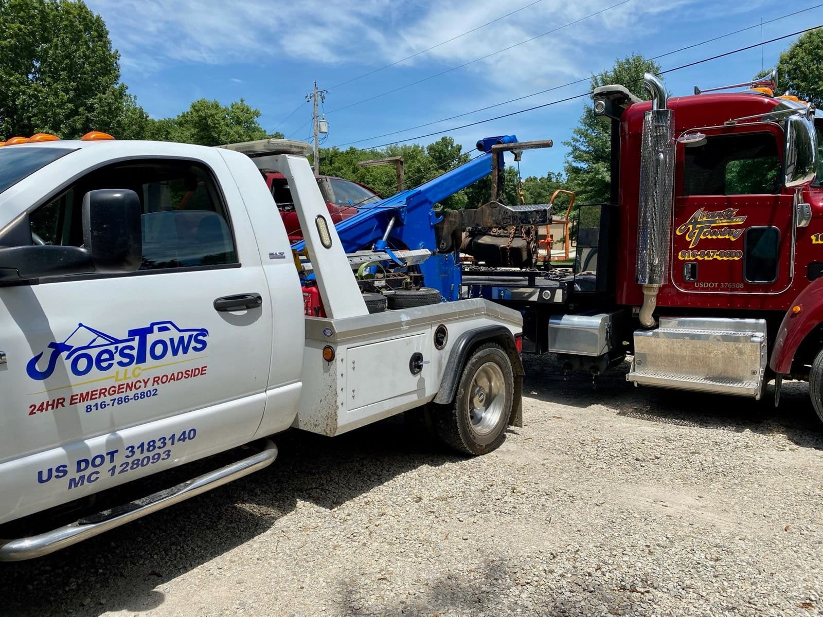 Joe's Tows truck and vehicle pickup in Kansas City